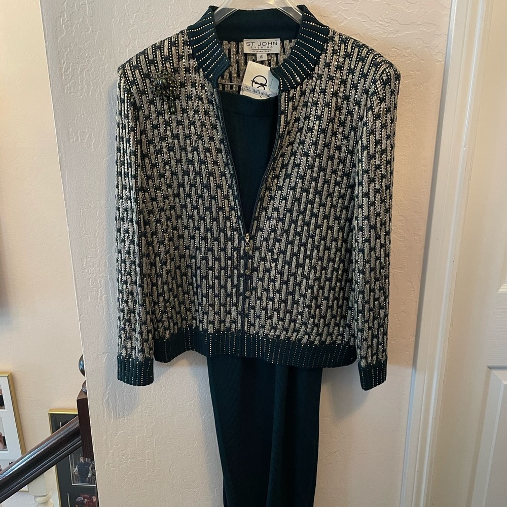 St. John Evening Marie Gray 3-Piece Suit Size 16.